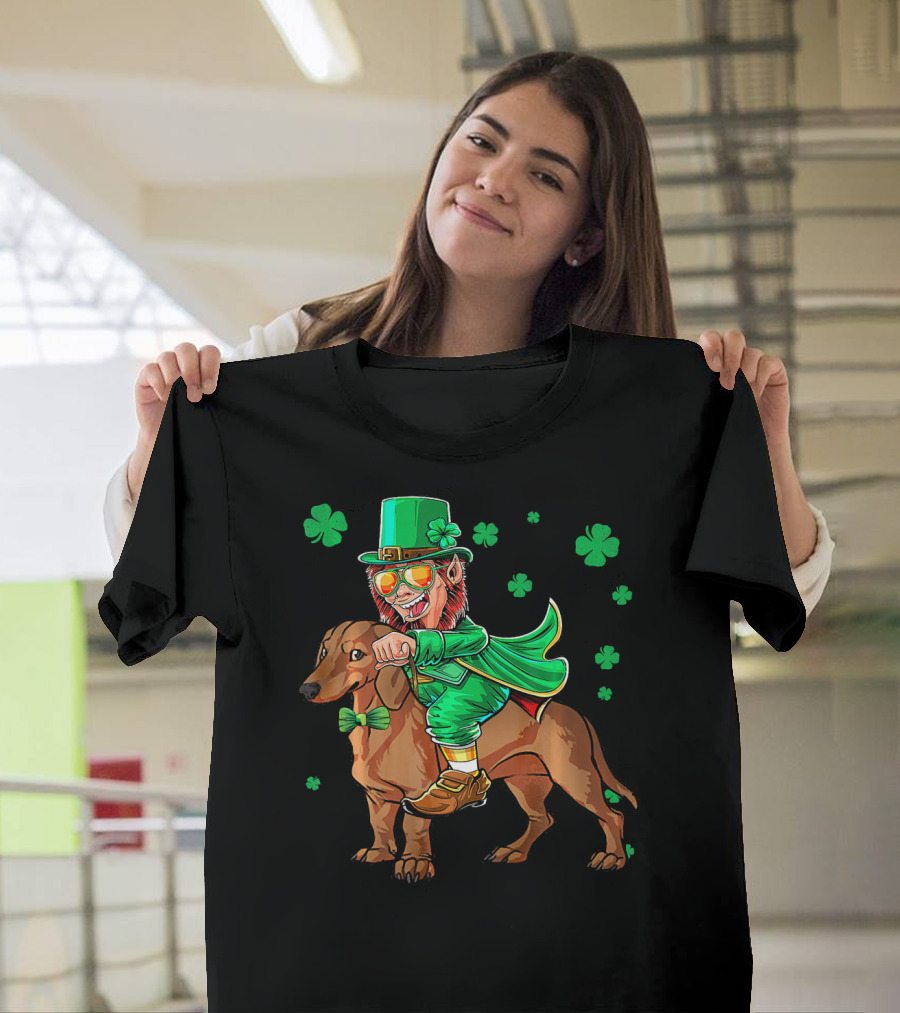 Leprechaun Riding Dachshund With Shamrocks St. Patrick's Day T-Shirt