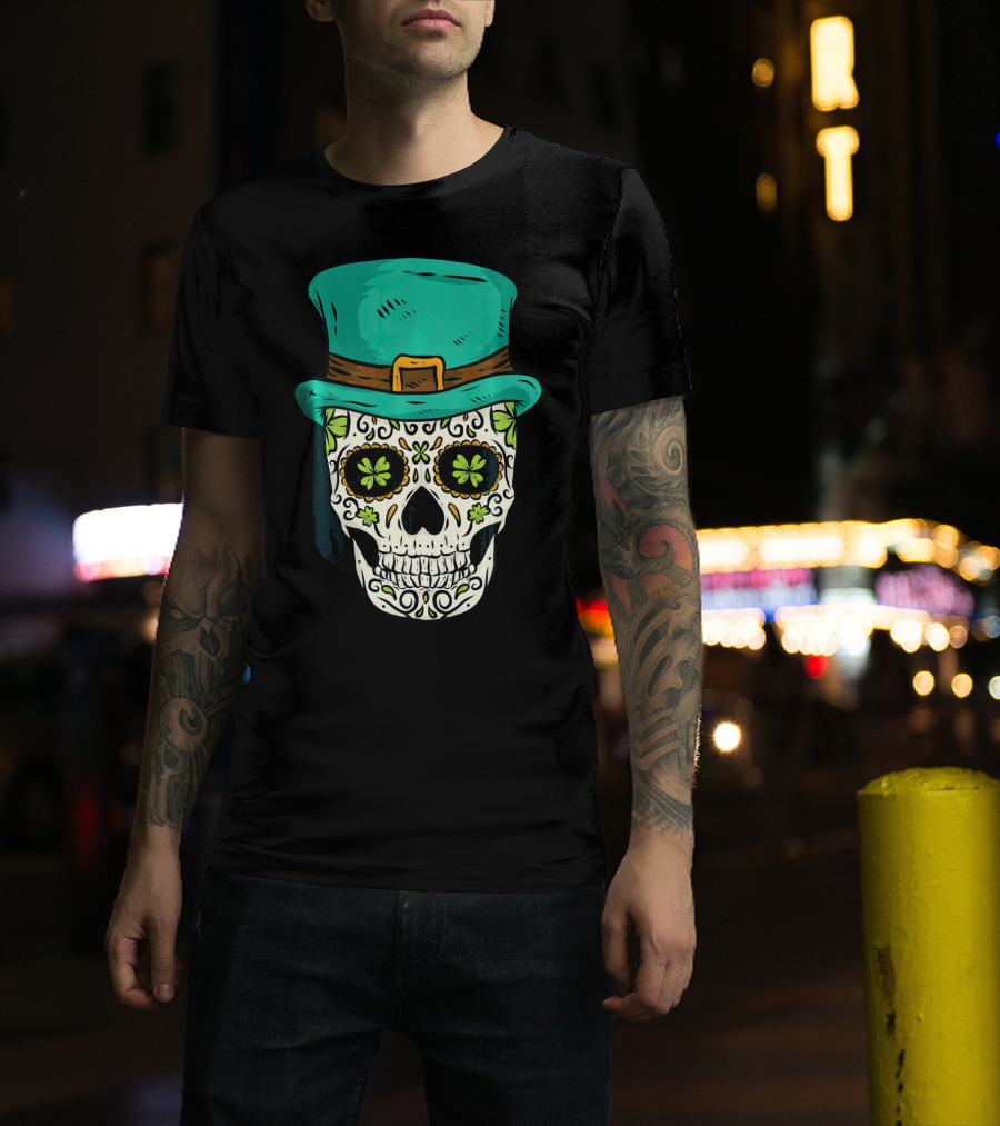 Lucky St. Patrick's Day Green Irish Skull With Celtic Shamrocks And Top Hat T-Shirt