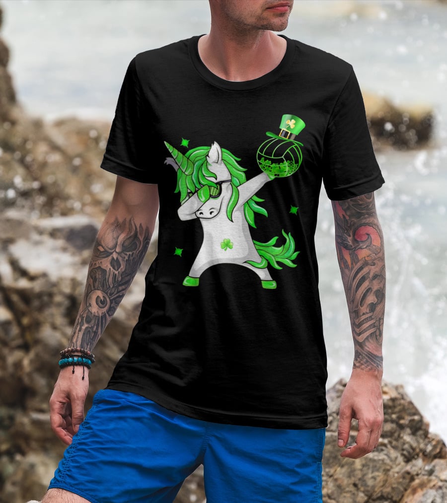 Happy St Patricks Day Dabbing Unicorn With Shamrock Hat And Green Hair T-Shirt