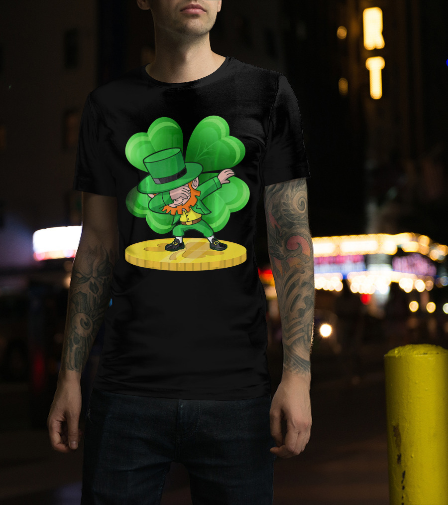 Irish St Patricks Day Dabbing Leprechaun On Shamrock Coin T-Shirt