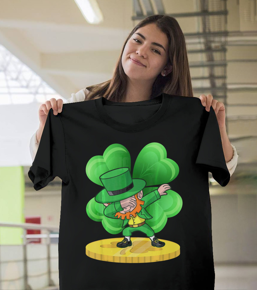 Irish St Patricks Day Dabbing Leprechaun on Shamrock Coin T-Shirt