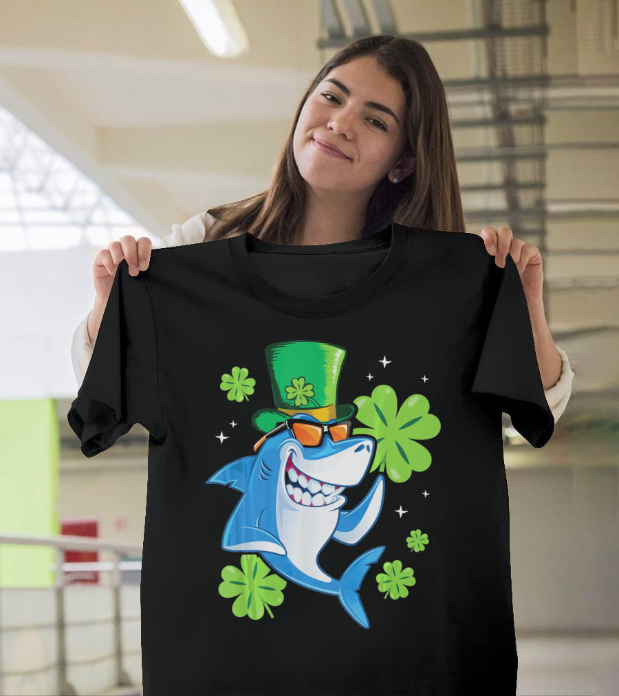 St Patricks Day Shamrock Paddy Shark Top Hat Dancing with Four-Leaf Clovers T-Shirt