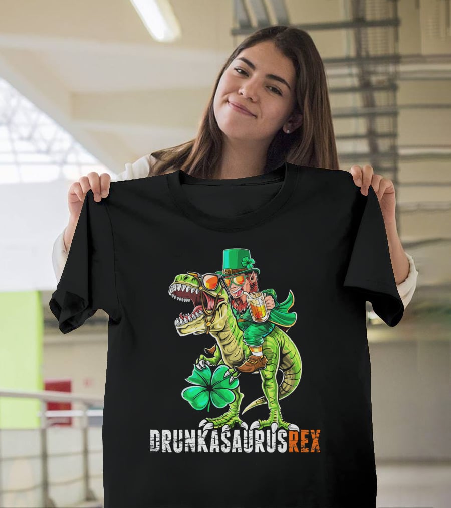 Drunkasaurus Rex St. Patrick's Day Leprechaun Dinosaur Fun T-Shirt