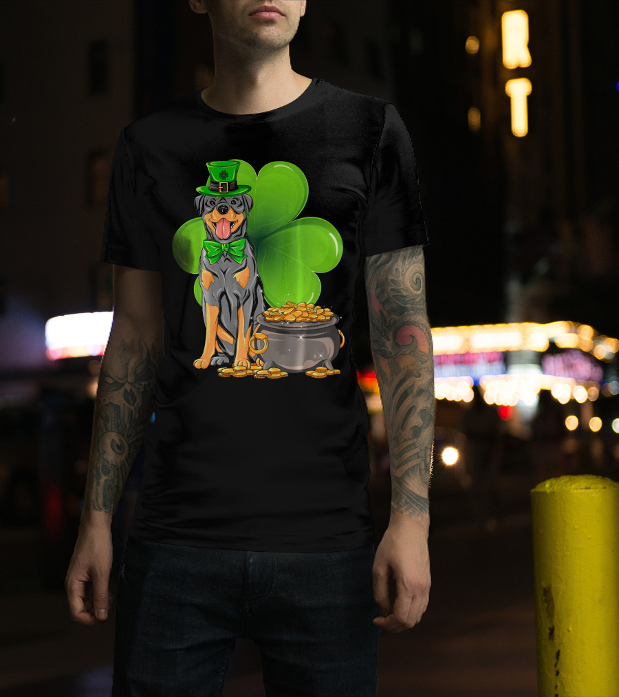 Rottweiler St Patricks Day Leprechaun With Shamrock And Gold Coins T-Shirt