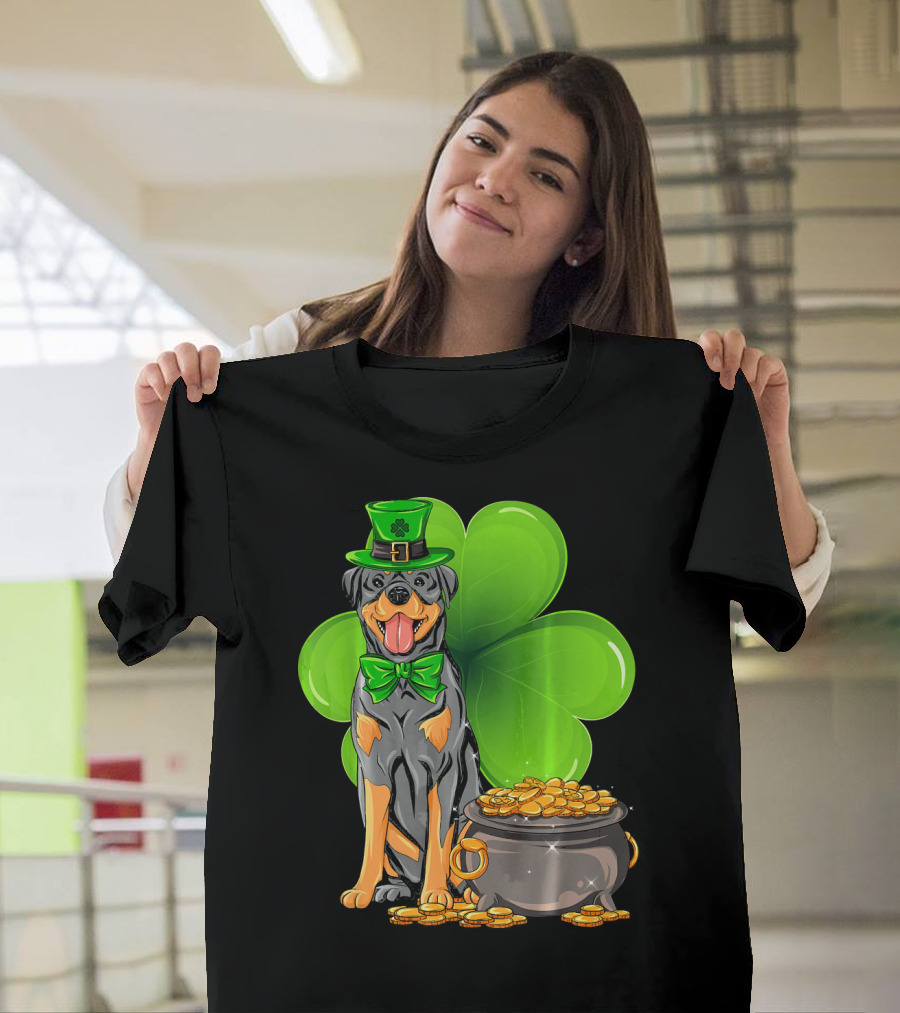 Rottweiler St Patricks Day Leprechaun With Shamrock And Gold Coins T-Shirt