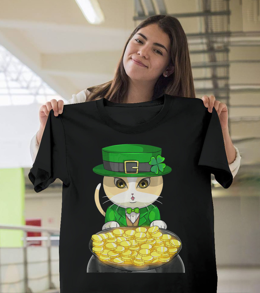 Exotic Cat Leprechaun With Pot Of Gold Funny Cat Lover T-Shirt