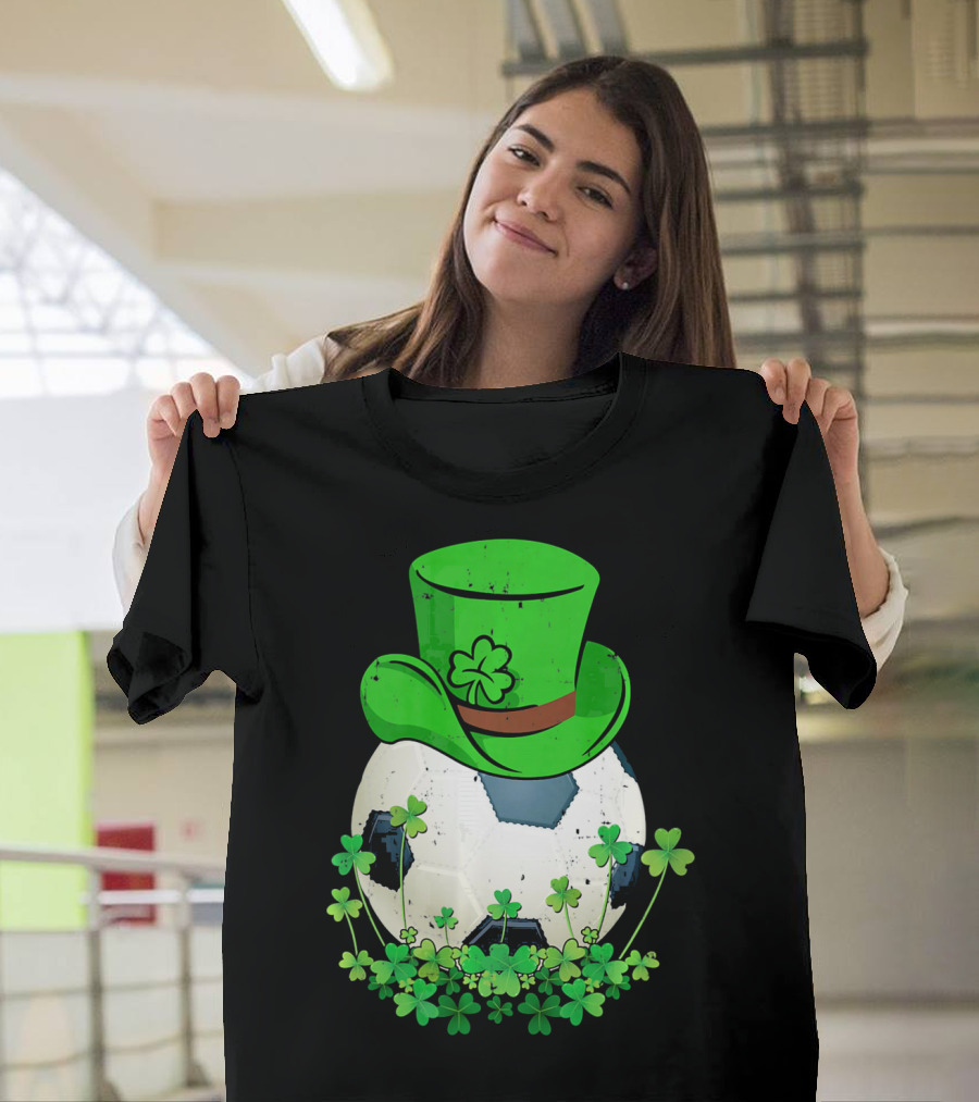 Shamrock Soccer Ball With Leprechaun Hat St Patricks Day T-Shirt