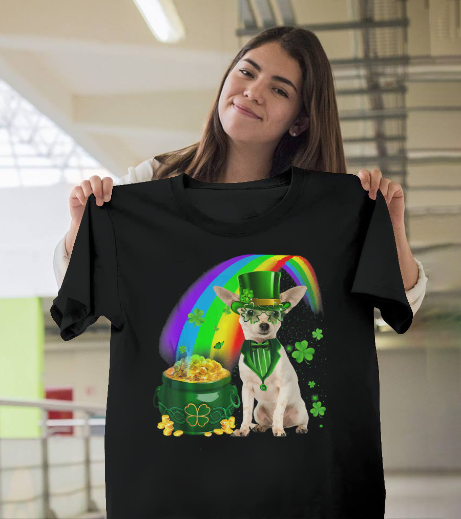 Chihuahua Irish Leprechaun with Shamrock and Rainbow Coin Pot T-Shirt