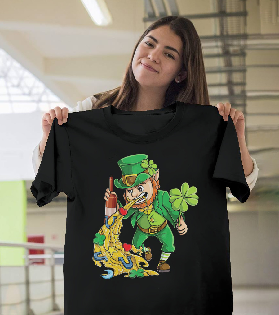 St Patricks Day Leprechaun Pouring Shamrocks Hearts Horseshoes And Stars T-Shirt