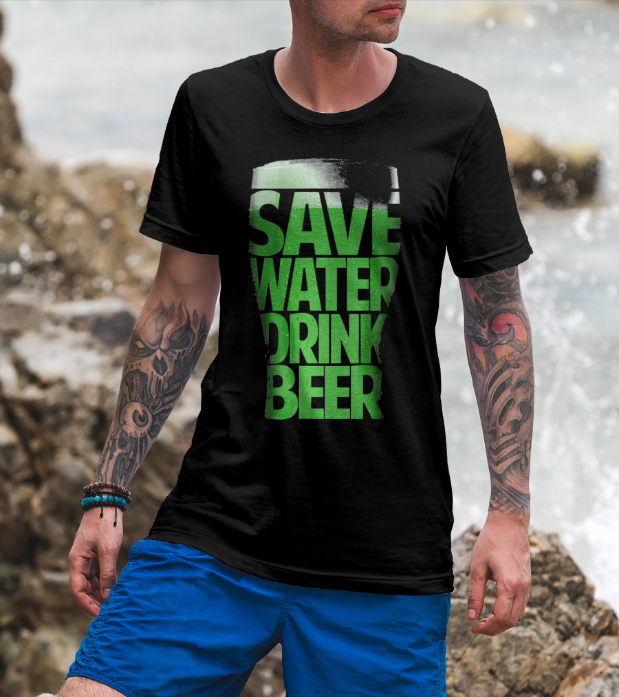 Save Water Drink Beer Funny St Pat Saint Patrick's Day Green Beer Glass T-Shirt