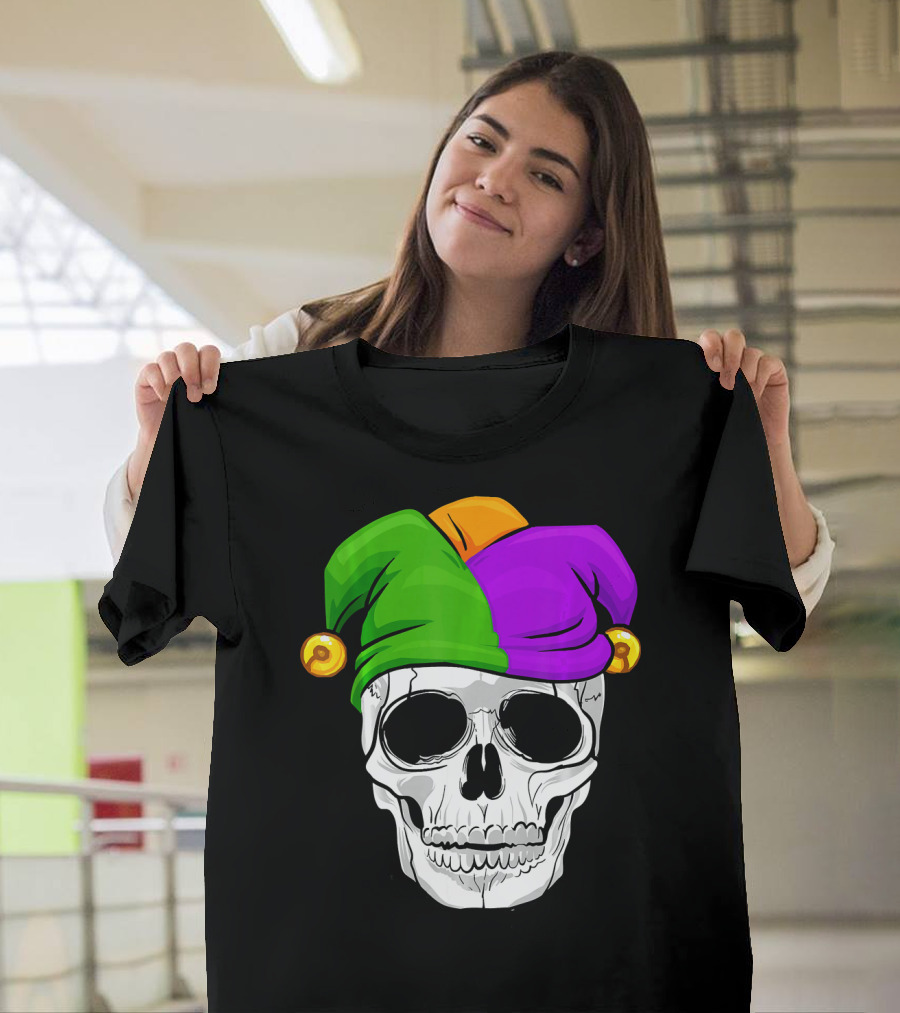 Mardi Gras New Orleans Skull with Colorful Jester Hat T-Shirt
