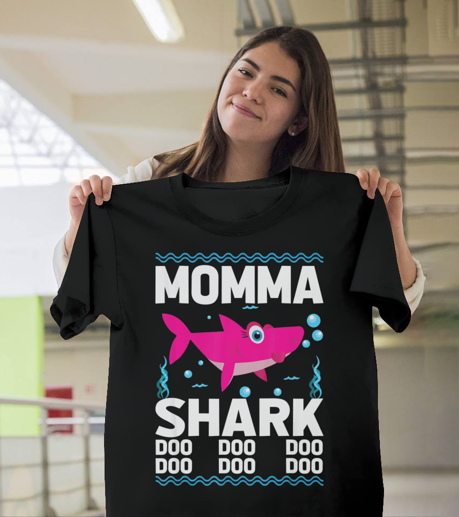 Momma Shark Doo Doo Doo Doo Doo T-Shirt