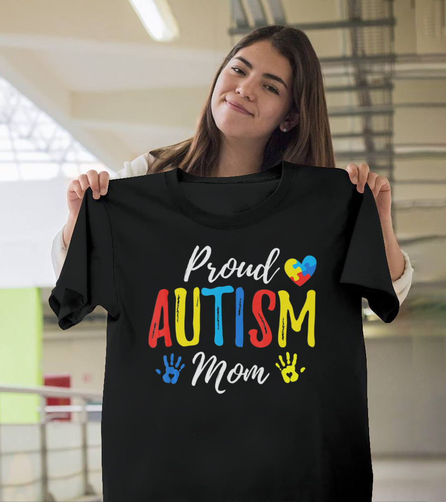 Proud Autism Mom Heart and Handprints T-Shirt