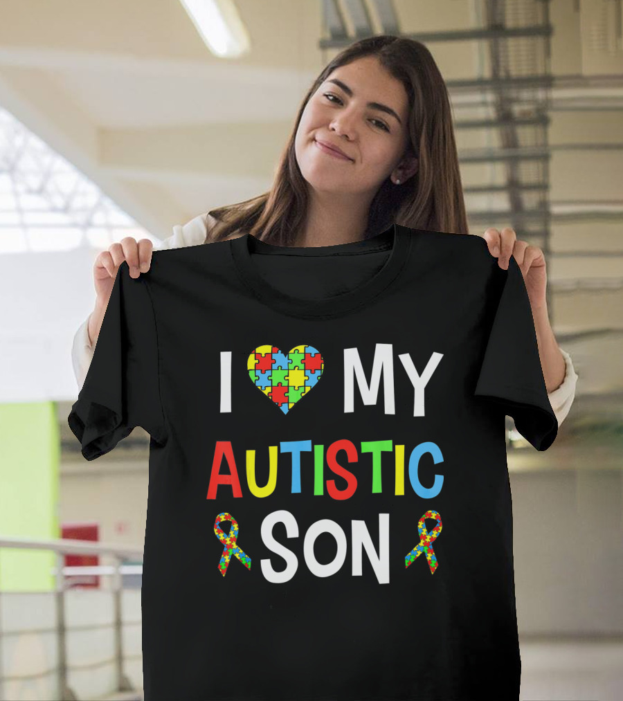 I Love My Autistic Son With Puzzle Heart And Autism Awareness Ribbons T-Shirt