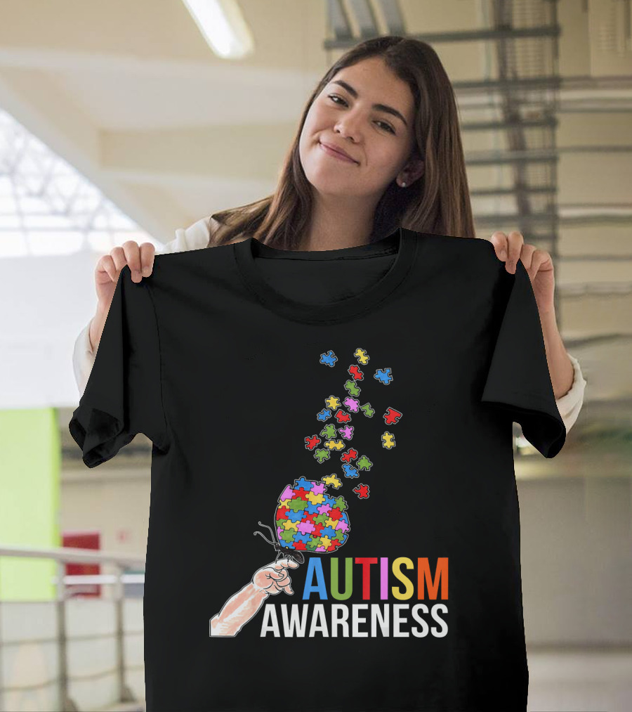 Autism Awareness Butterfly Puzzle Pieces Balloon T-Shirt