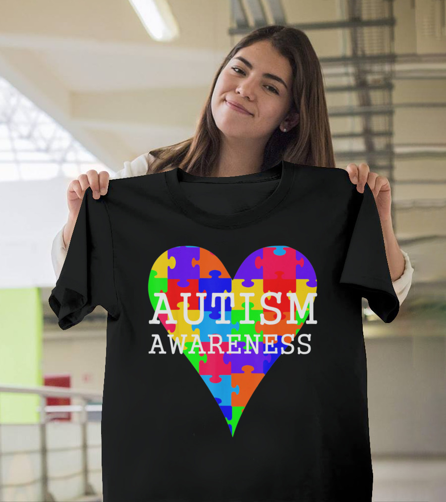 AUTISM AWARENESS PUZZLE HEART RAINBOW T-Shirt