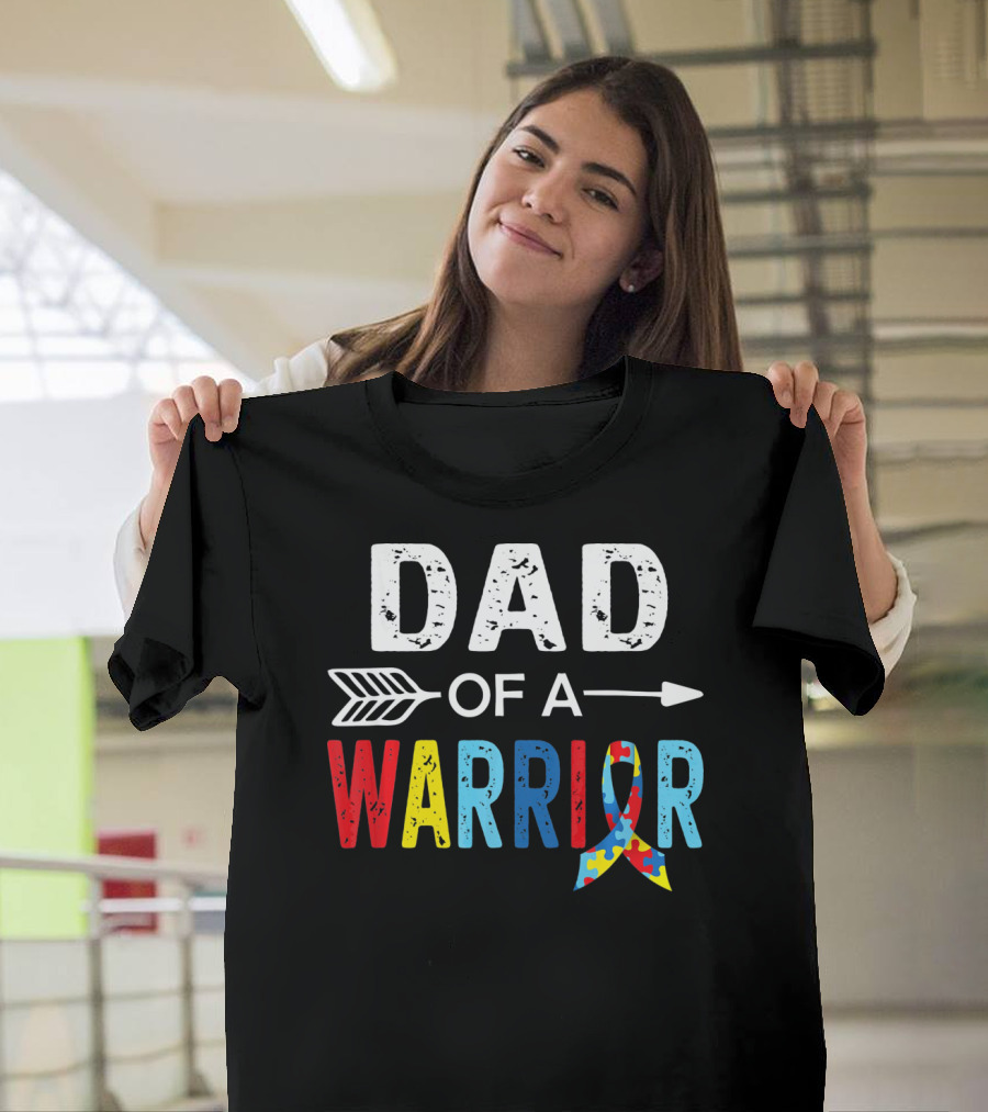 Dad of a Warrior Autism Awareness Puzzle Ribbon Arrow T-Shirt