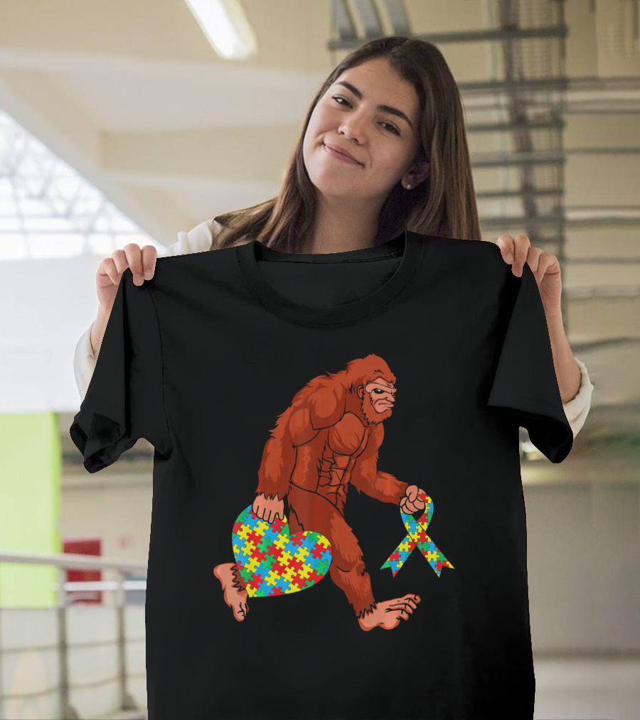 Funny Bigfoot Holding Autism Awareness Puzzle Heart T-Shirt