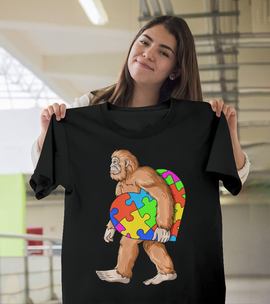 Bigfoot Holding Heart-Shaped Autism Awareness Puzzle T-Shirt