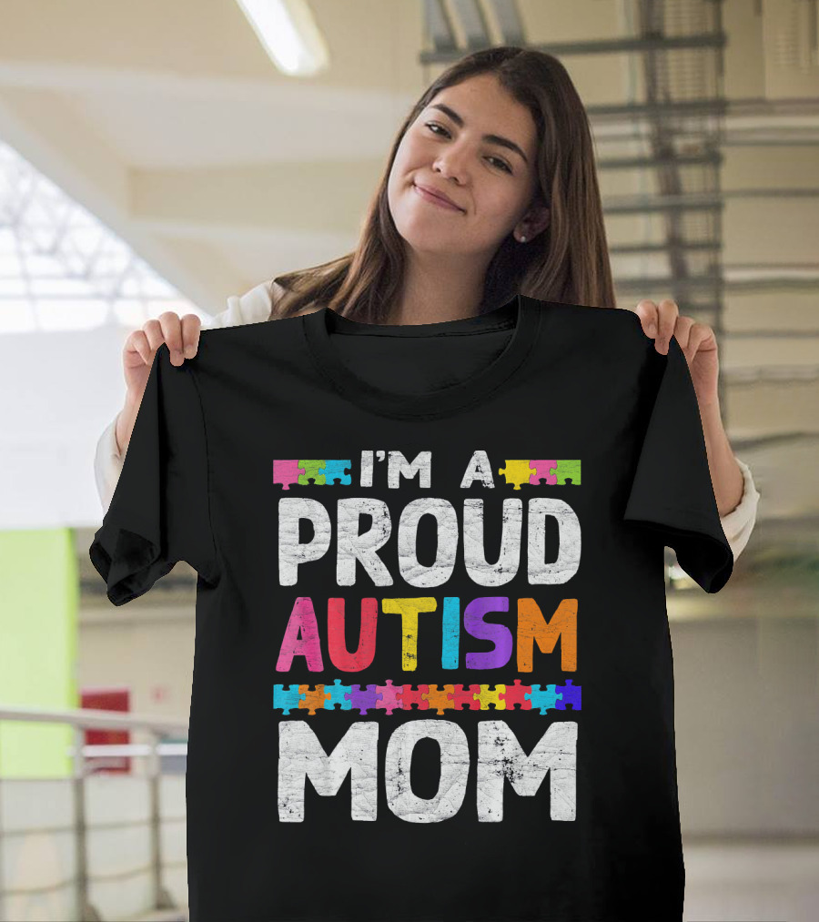 I'm A Proud Autism Mom Autism Awareness Puzzle T-Shirt