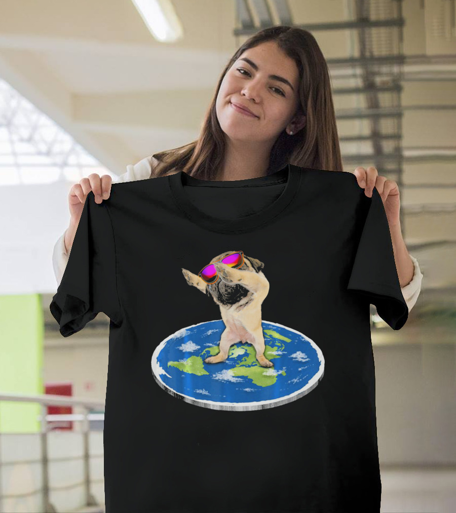 Flat Earth Pug Dabbing With Sunglasses On World Map T-Shirt