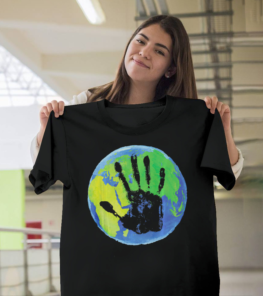 Earth Day Globe With Handprint Nature Conservation T-Shirt