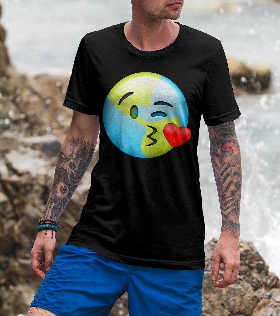 Cute Earth Day Kiss Emoji Lips Kids Emoticon T-Shirt