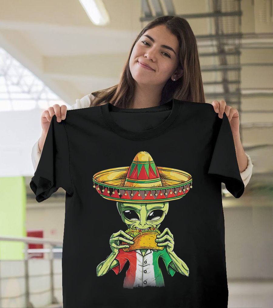 Cinco De Mayo Alien With Sombrero Eating Taco T-Shirt