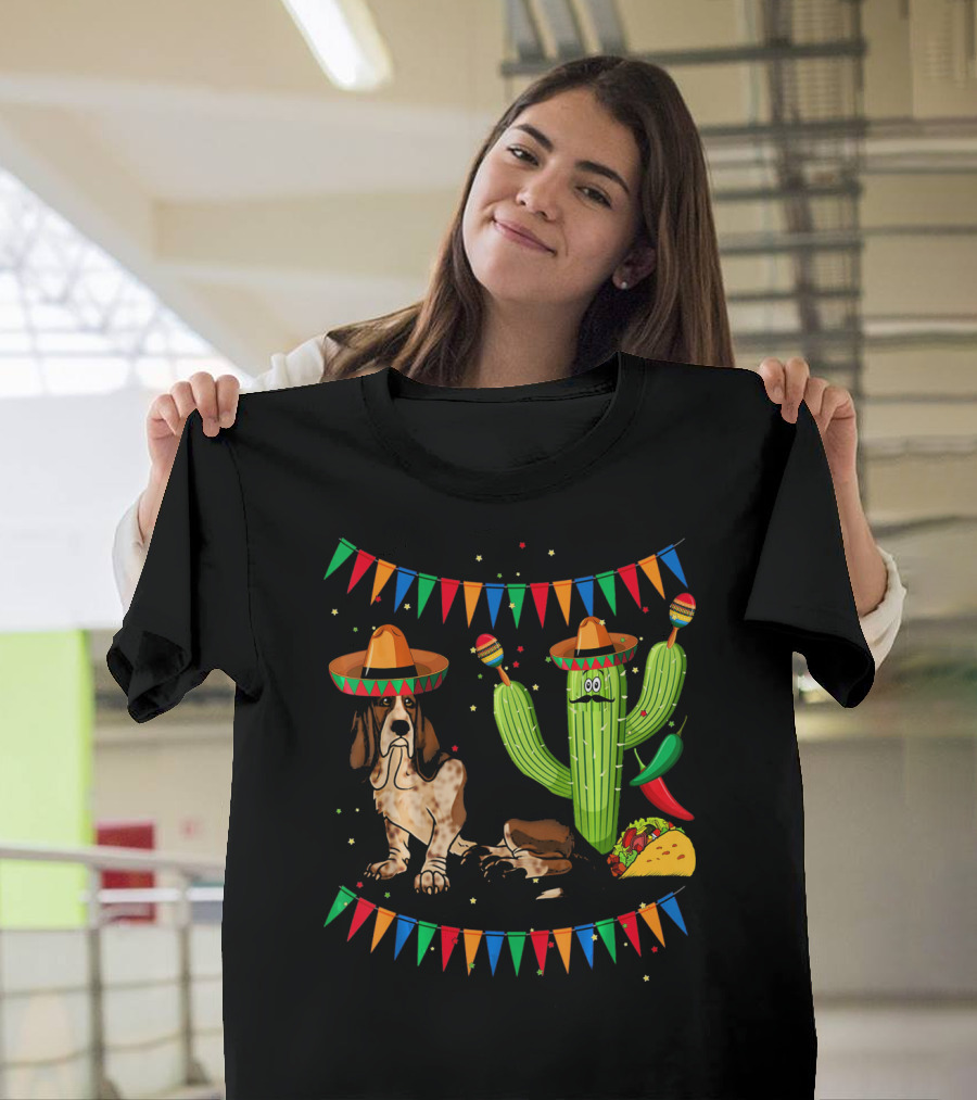 Sombrero Basset Hound Dog Mexico Cinco Cactus Taco Fiesta Decor T-Shirt