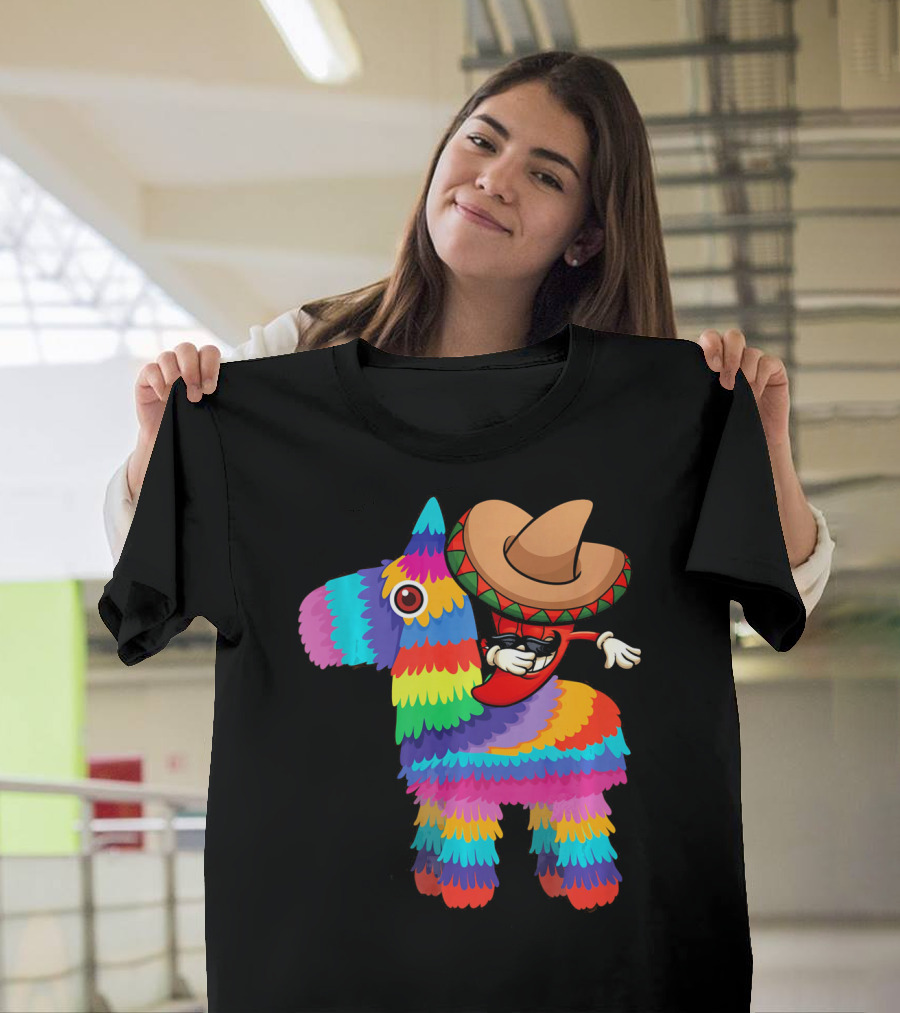 Dabbing Chili Pepper Piñata Cinco Sombrero Fun T-Shirt