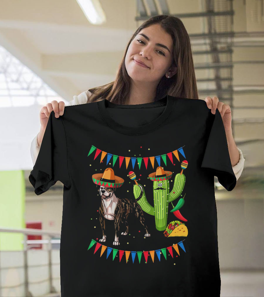 Sombrero American Bulldog Dog Mexico Cactus Chili Taco Fiesta T-Shirt