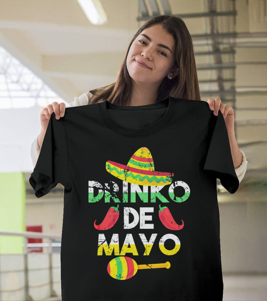 Cinco de Mayo Drinko de Mayo Sombrero Peppers Maracas T-Shirt