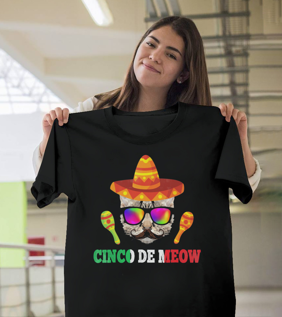 Cinco De Meow Cat Sombrero Maracas Funny T-Shirt