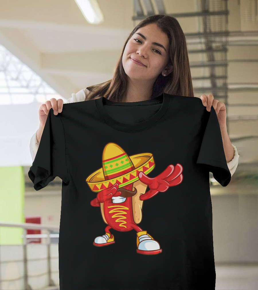 Funny Dabbing Hotdog Sombrero Mexican Cinco De Mayo T-Shirt