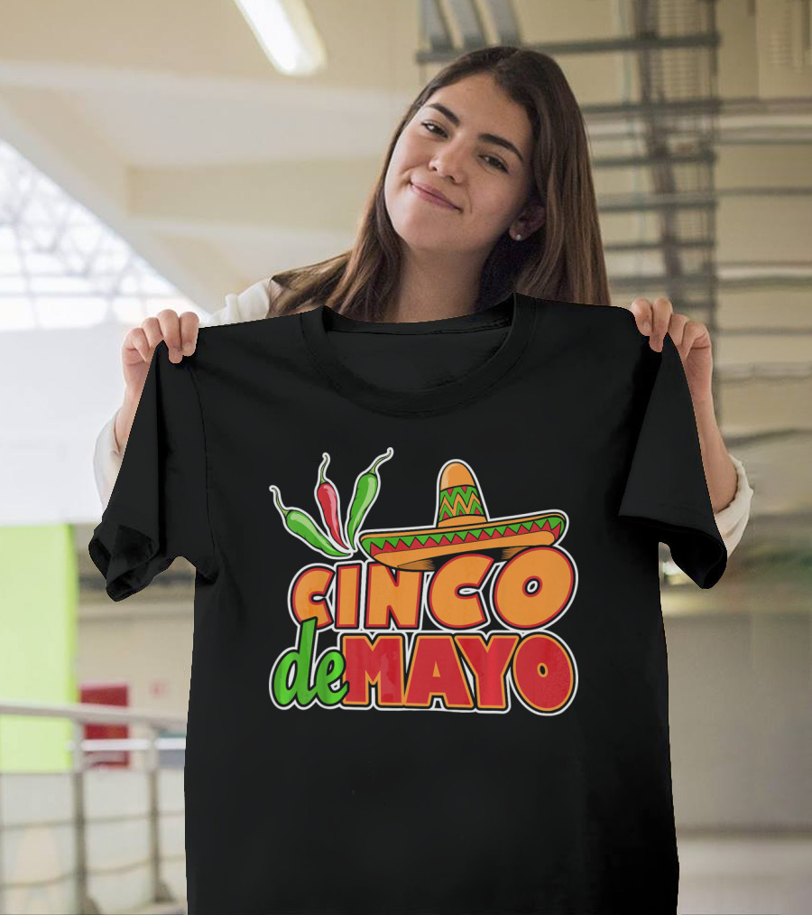 Cinco De Mayo Sombrero And Chilis T-Shirt