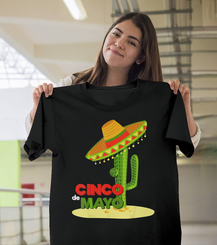 Fiesta Cinco De Mayo Cactus With Sombrero T-Shirt