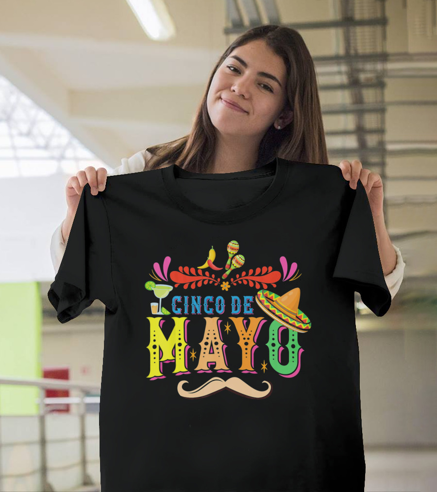 Cinco De Mayo Fiesta Sombrero Maracas Mustache T-Shirt