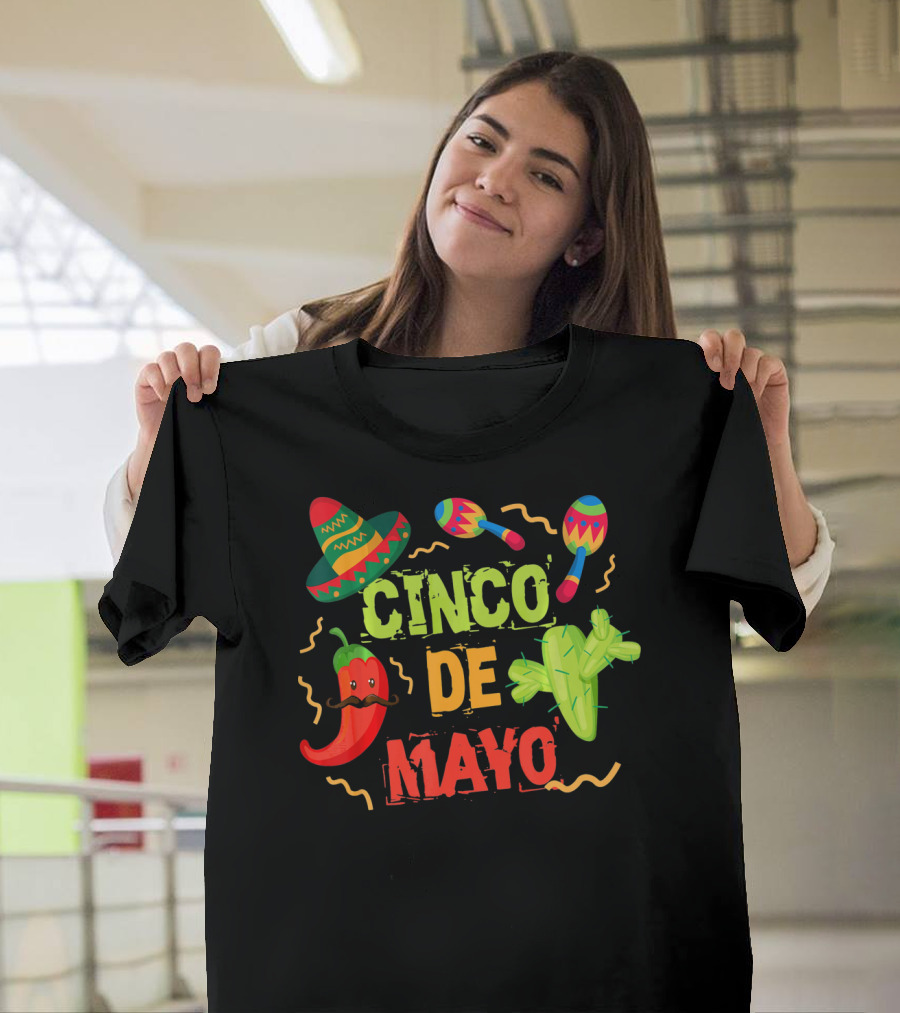 Cinco de Mayo Sombrero Maracas Cactus Pepper Fiesta T-Shirt