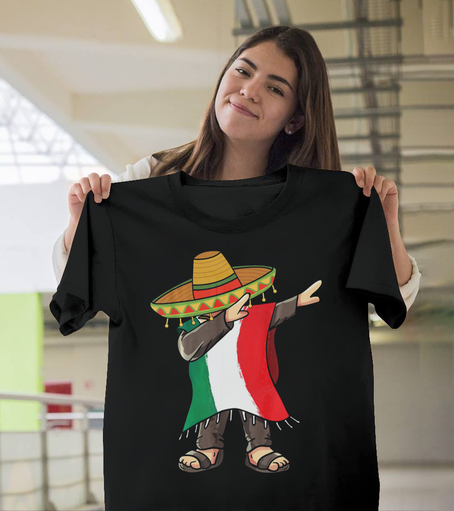 Mexican Flag Poncho Man Dabbing Cinco De Mayo Sombrero T-Shirt