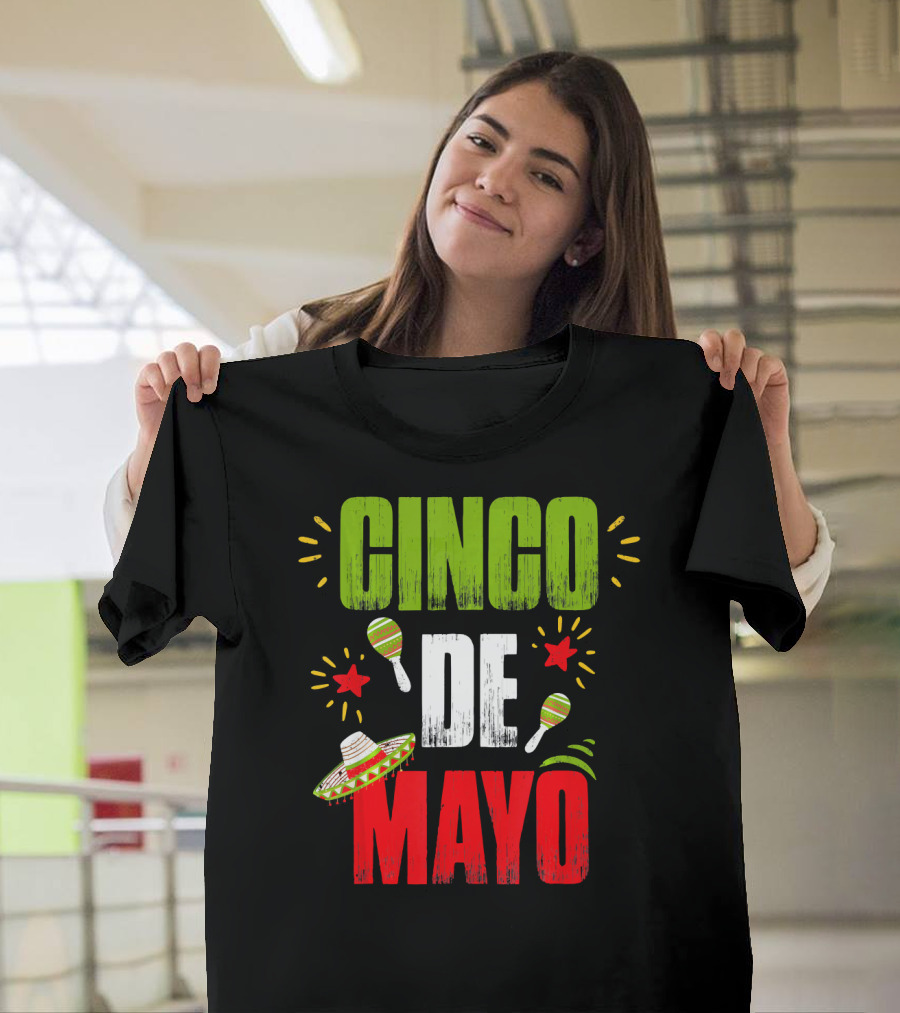 Cinco De Mayo Sombrero Maracas T-Shirt