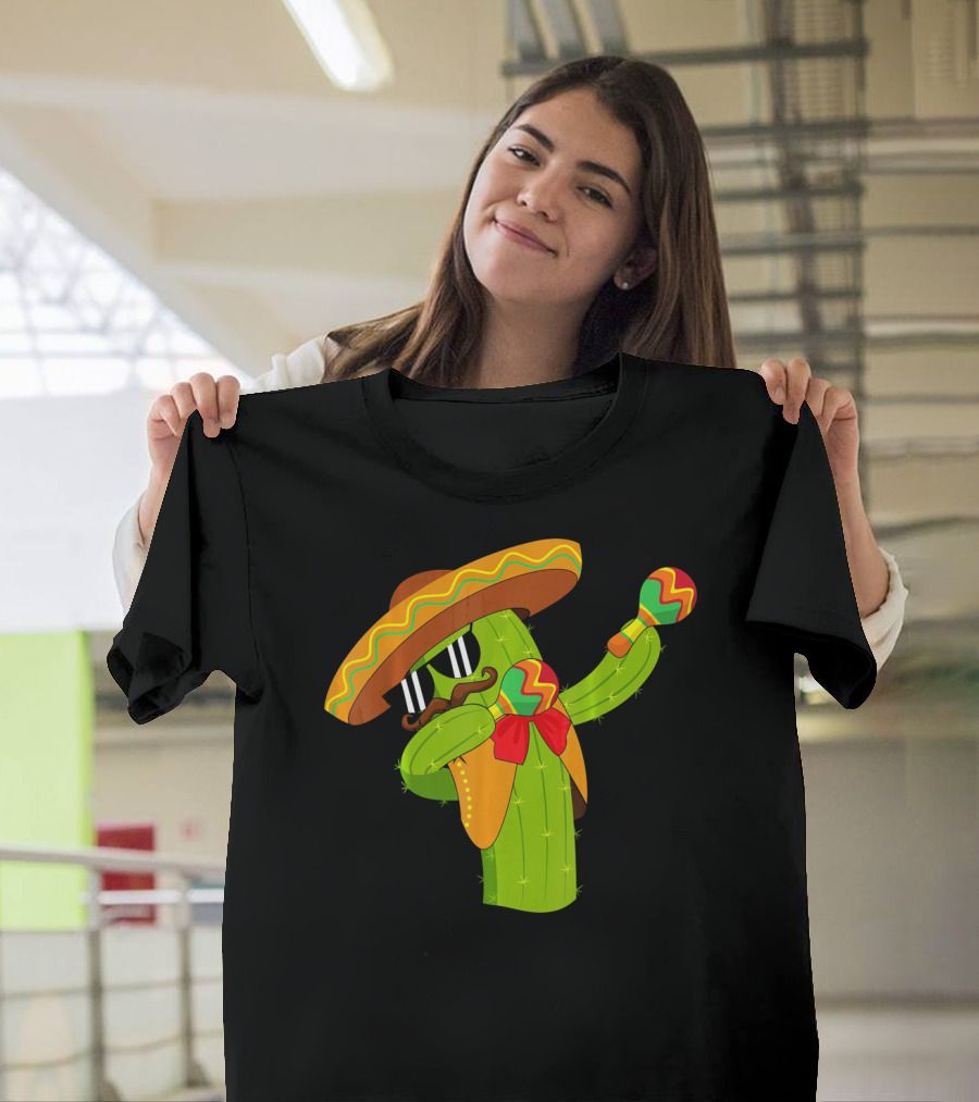 Cinco De Mayo Dabbing Cactus Sombrero Maracas T-Shirt