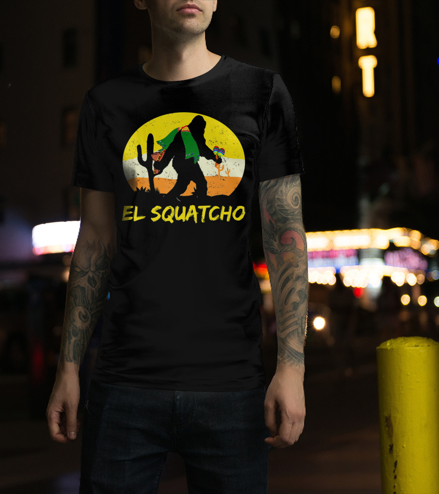 El Squatcho Bigfoot Cinco De Mayo Cactus Desert Scene T-Shirt