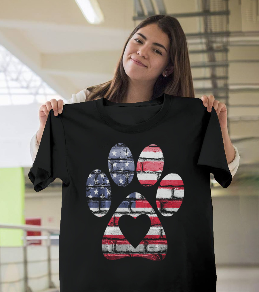 Patriotic Dog Paw with American Flag Heart T-Shirt