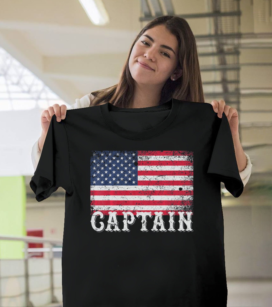 American Flag Captain 4th of July Vintage Distressed Patriotic T-Shirt