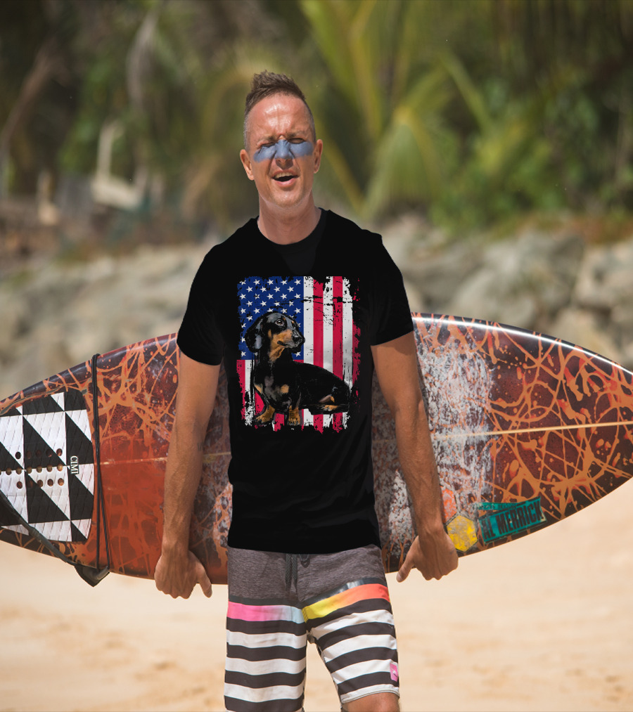 Dachshund In Front Of US Flag For 4th Of July T-Shirt