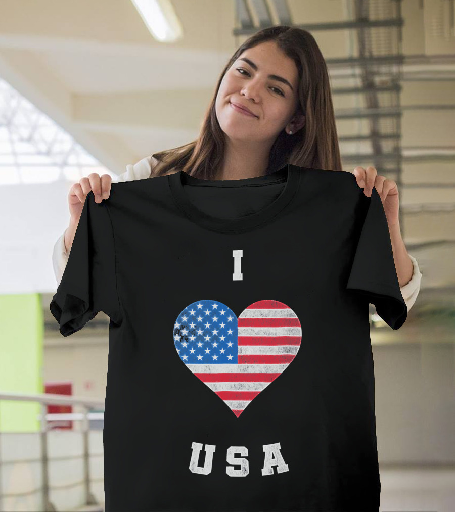 I Heart USA I Love USA America Patriot American Flag Heart T-Shirt