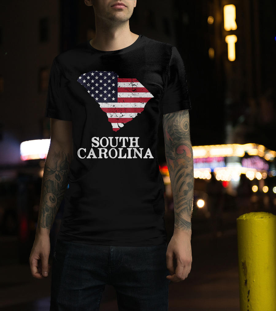 South Carolina Map With American Flag T-Shirt