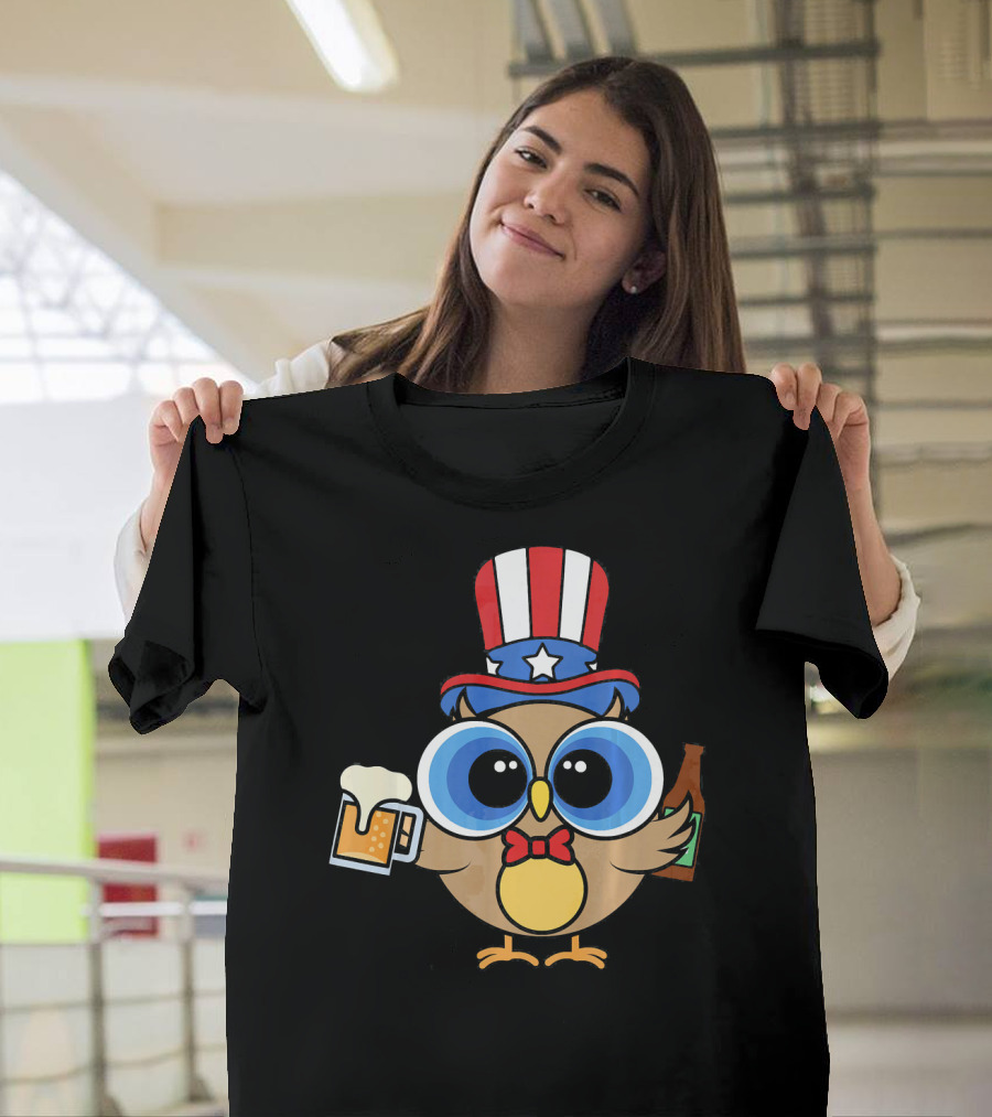 Cute American Owl 4th Of July Party with Beer and Patriotic Top Hat T-Shirt