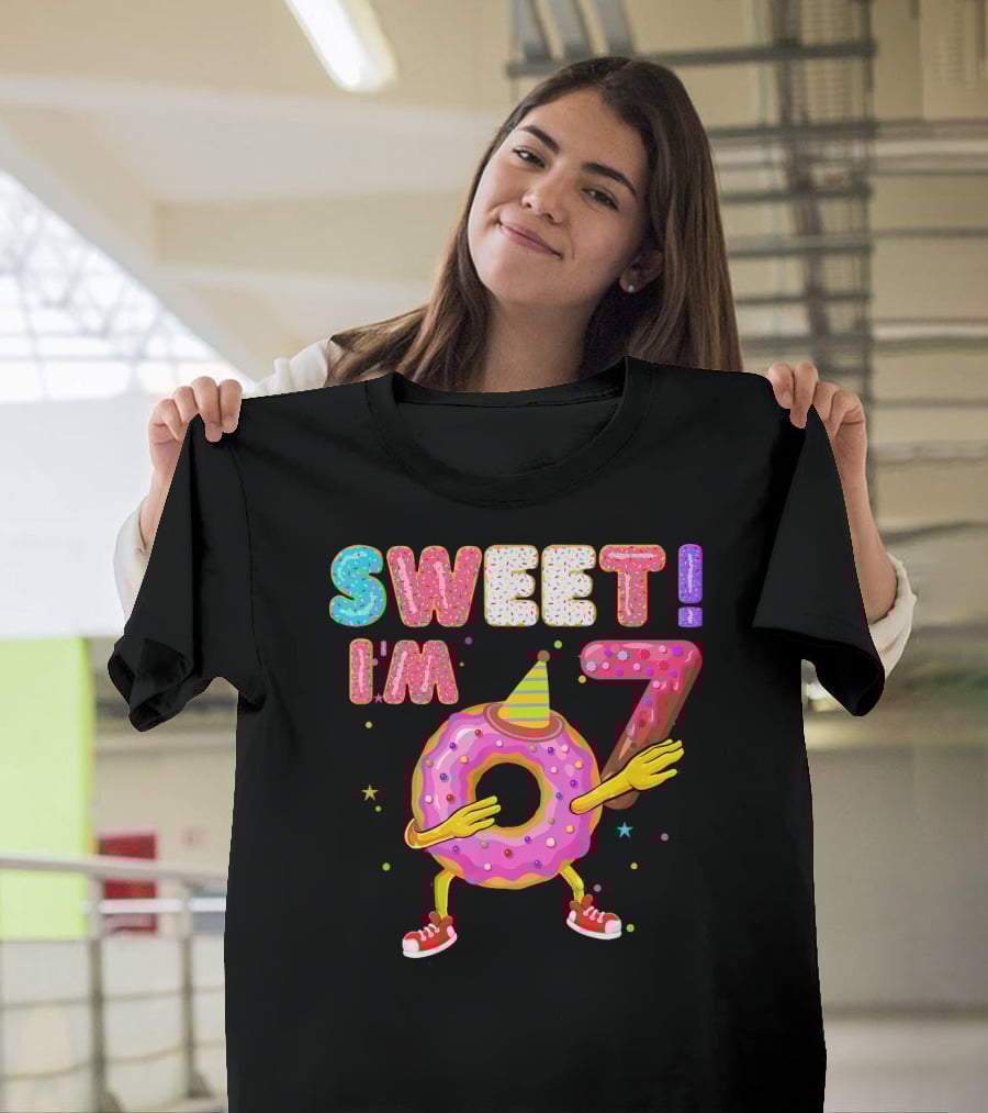 Sweet I'm 7 Birthday Donut Party Hat Fun T-Shirt