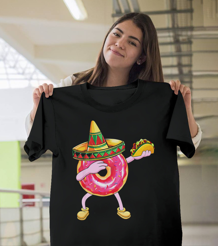 Fun Cinco De Mayo Dabbing Donut Sombrero Taco Party T-Shirt